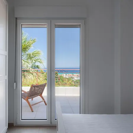 Villa Azura #skgbnb Mesokhórion
